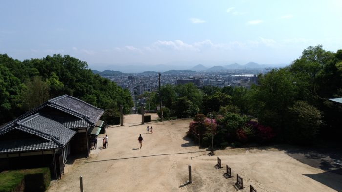 屋島神社本殿前からの景色